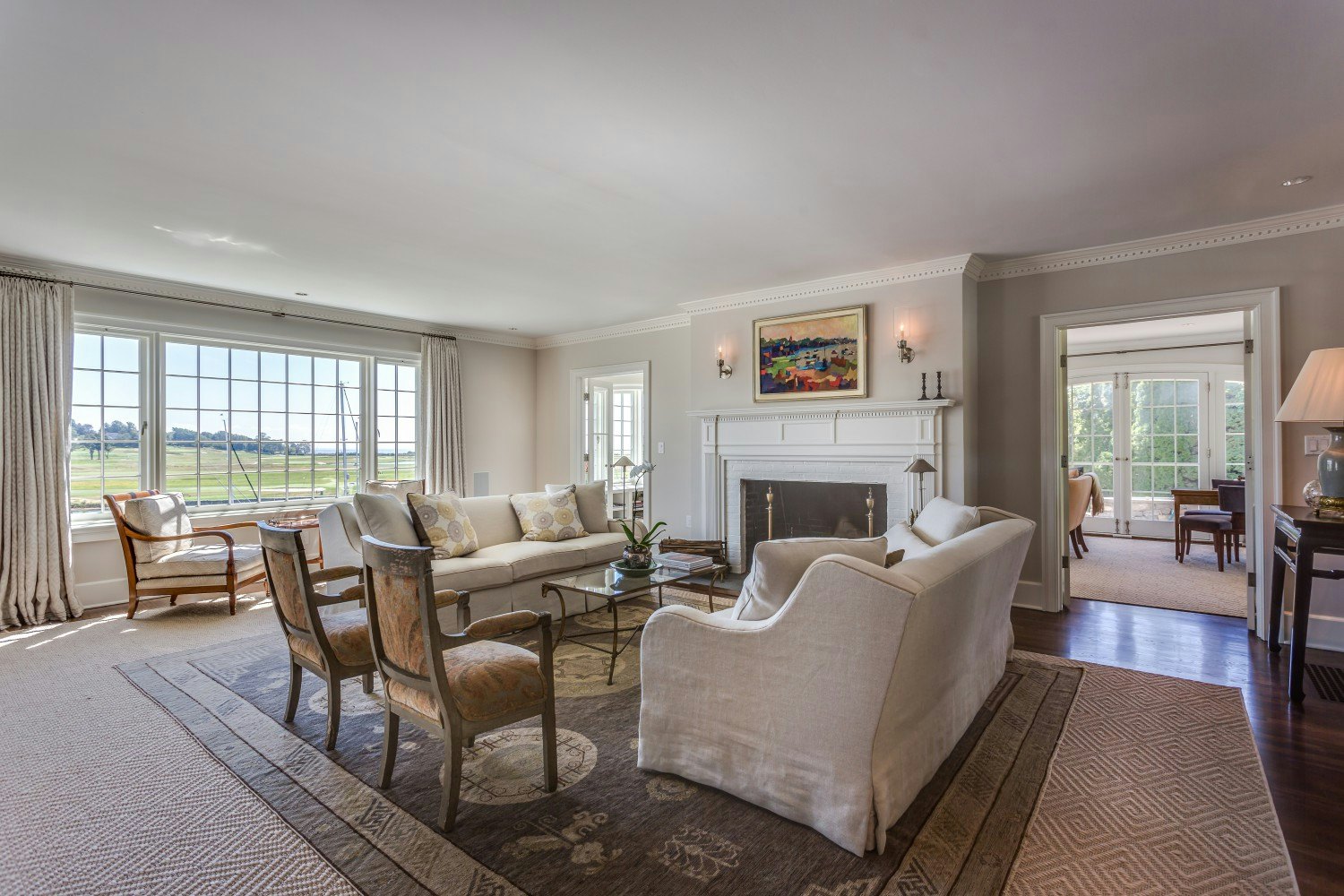 Traditional Luxury Living Room