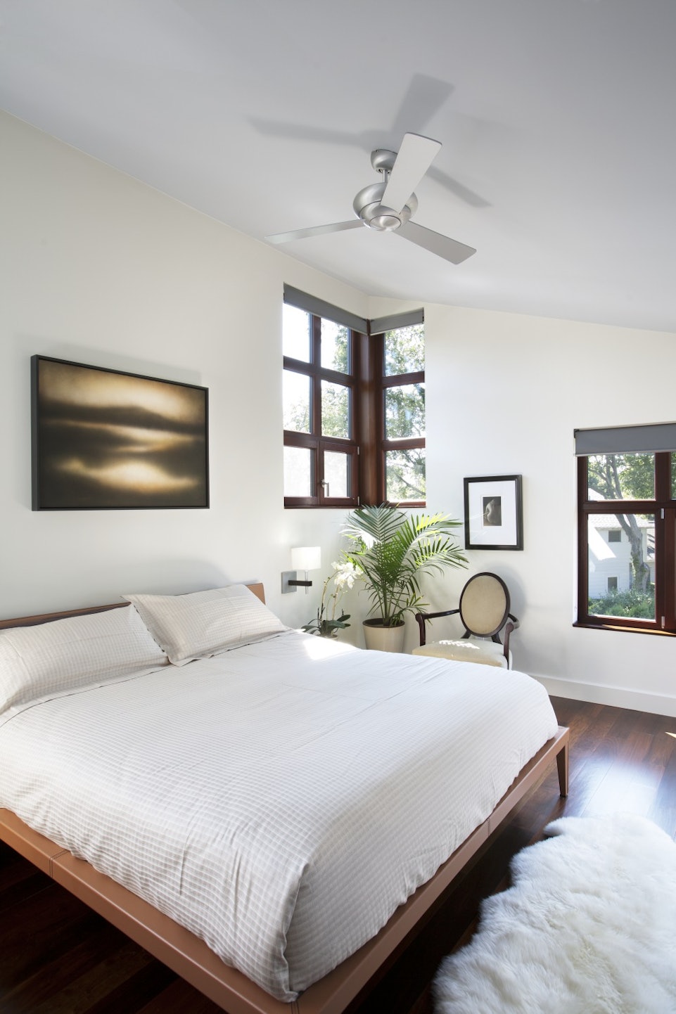 High End Modern Bedroom